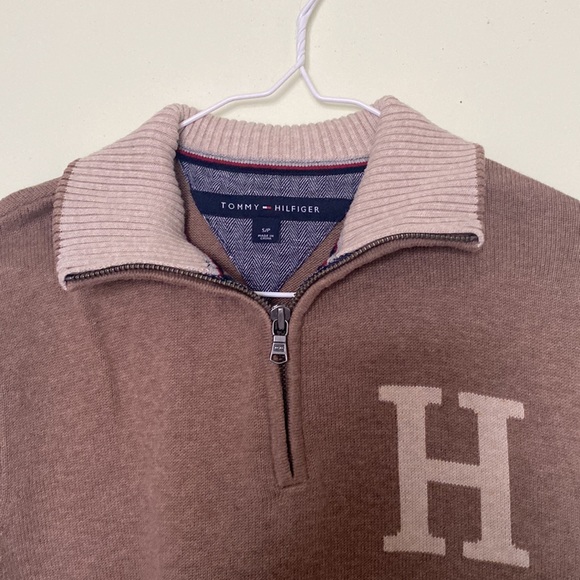 1 Small and 1 medium Tommy Hilfiger Quarter Zip sold seperately - Picture 2 of 6